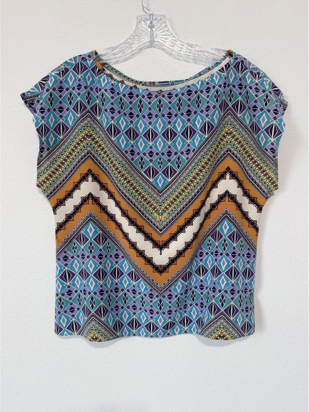 Alice & Trixie Short Sleeve Keyhole Back Silk Colorful Chevron Blouse Size XS